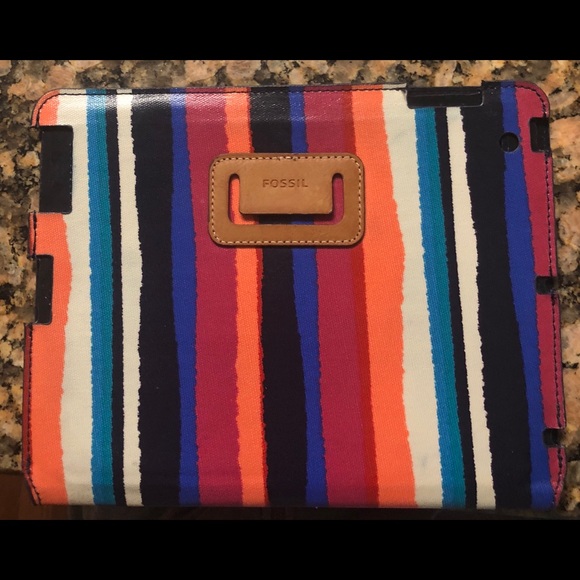 Fossil Other - Fossil IPad Cover for 2,3 or 4